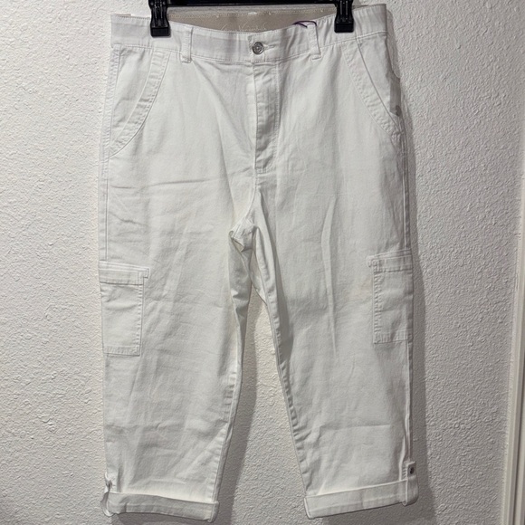 Gloria Vanderbilt Pants - Gloria Vanderbilt Cropped Cargo Pants NWT
